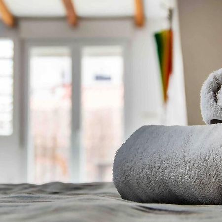 Estudio Para Parejas Con Terraza En La Playa Valencia Exteriör bild